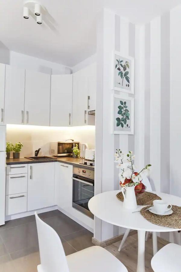 P&O Serviced Apartments Siedmiogrodzka III 华沙 外观 照片